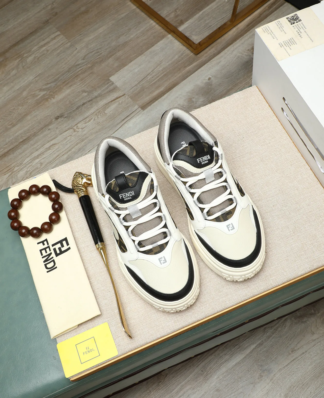 Men's shoes 💰760 [FENDI] Fendi - High-end quality original casual sports shoes - Upper: Nappa calfskin, pebbled calfskin, tongue and heel; injection molded brand logo plastic module - Lining: brand canvas - Outsole: ultra-light TPR foam·rubber; molded outsole -Super high quality control·Fine workmanship: highlighted (high-end·luxury·grade) -Size :39-44 (38, 45, can be customized)